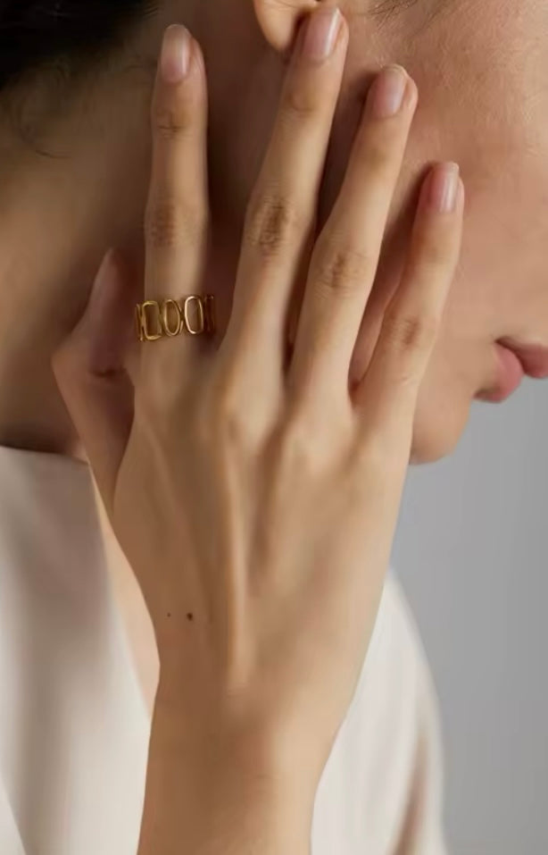 Anillo Louis