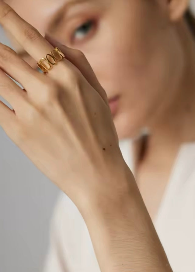 Anillo Louis